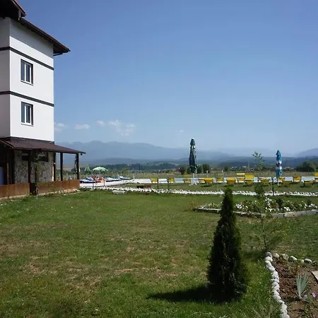Ξενοδοχείο Springs 3*